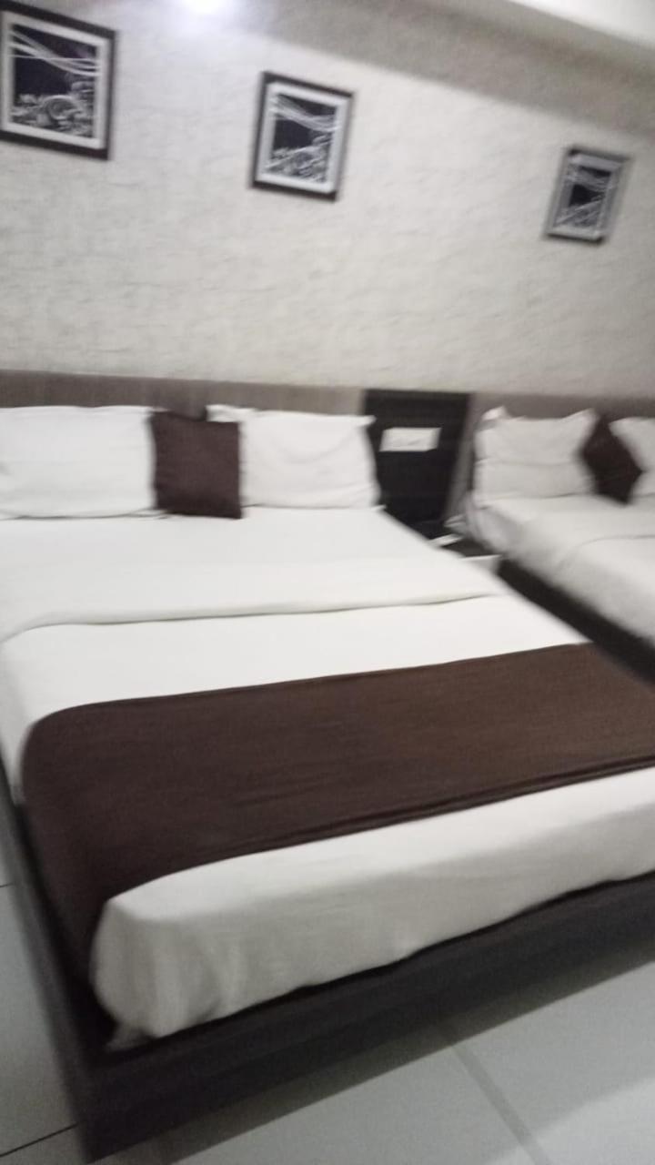 Hotel Best Velly Гандинагар Экстерьер фото