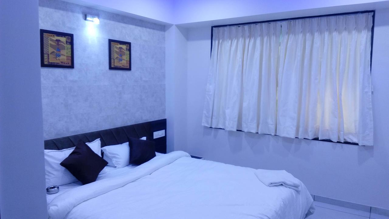 Hotel Best Velly Гандинагар Экстерьер фото