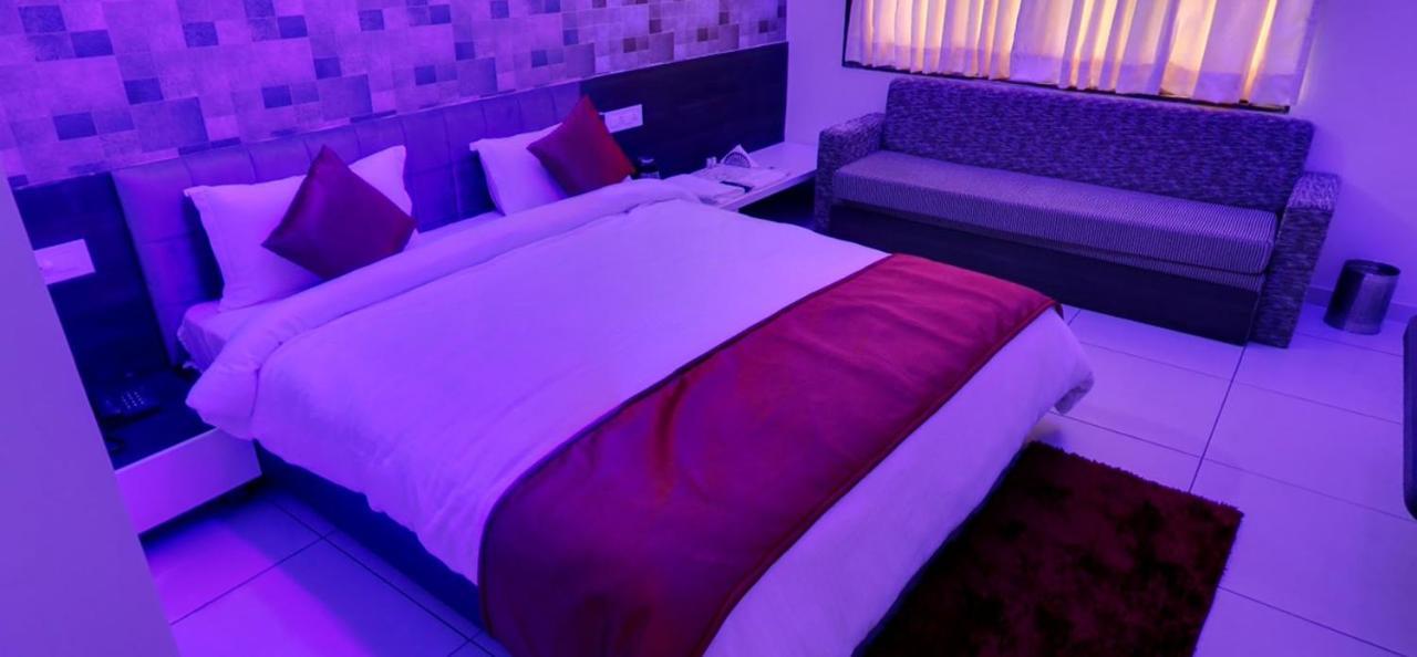Hotel Best Velly Гандинагар Экстерьер фото