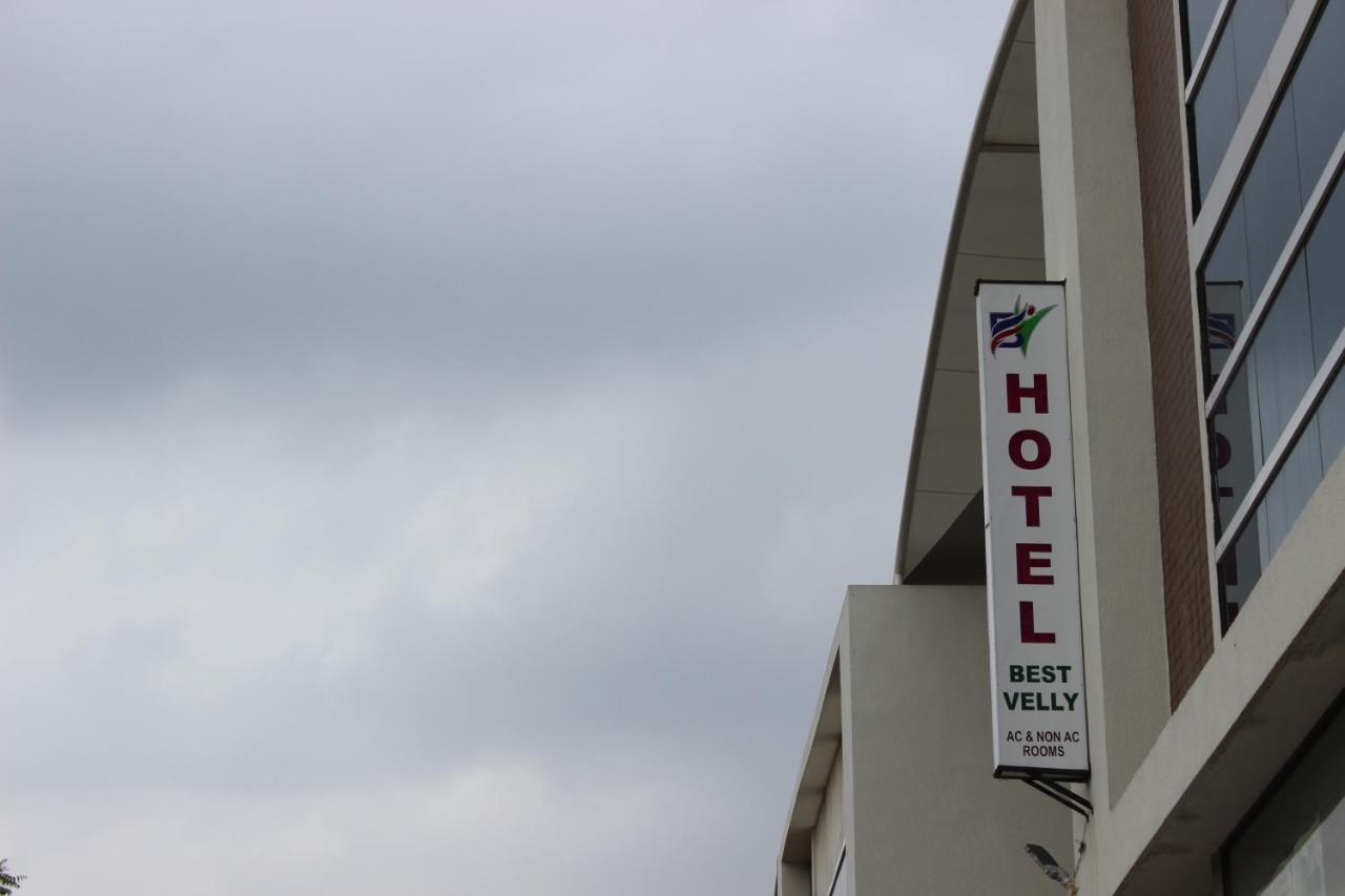 Hotel Best Velly Гандинагар Экстерьер фото