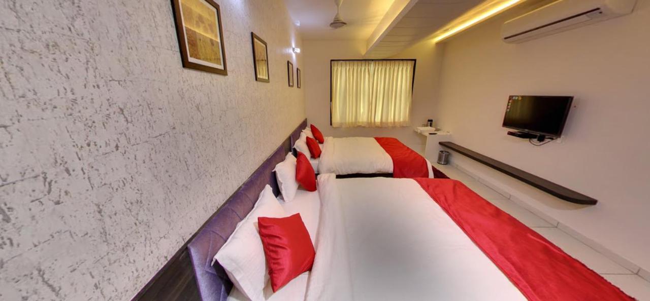 Hotel Best Velly Гандинагар Экстерьер фото